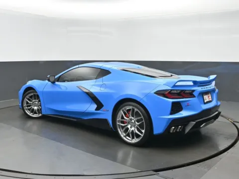 More photos of 2021 Chevrolet Corvette Stingray at Gravity Autos Chicago, IL