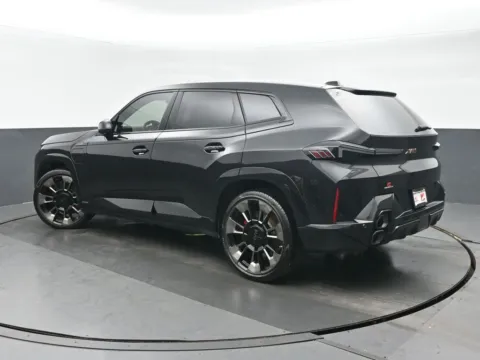 More photos of 2023 BMW XM at Gravity Autos Chicago, IL