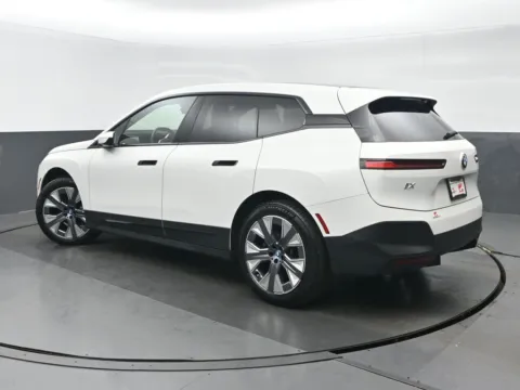 More photos of 2023 BMW iX xDrive50 at Gravity Autos Chicago, IL