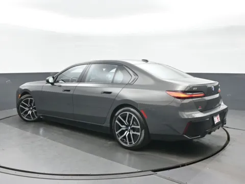 More photos of 2023 BMW i7 xDrive60 at Gravity Autos Chicago, IL