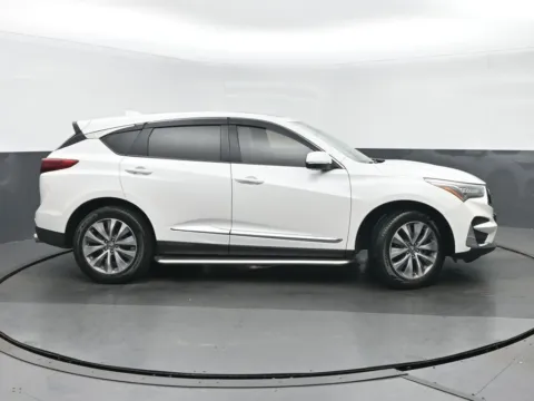 Photos of 2020 Acura RDX for sale in Highland Park, IL at Gravity Autos Chicago