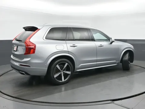 Another view of 2019 Volvo XC90 T6 R-Design for sale in Highland Park, IL at Gravity Autos Chicago
