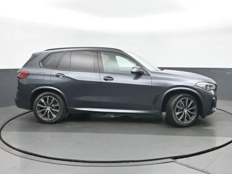 Photos of 2019 BMW X5 xDrive50i for sale in Highland Park, IL at Gravity Autos Chicago
