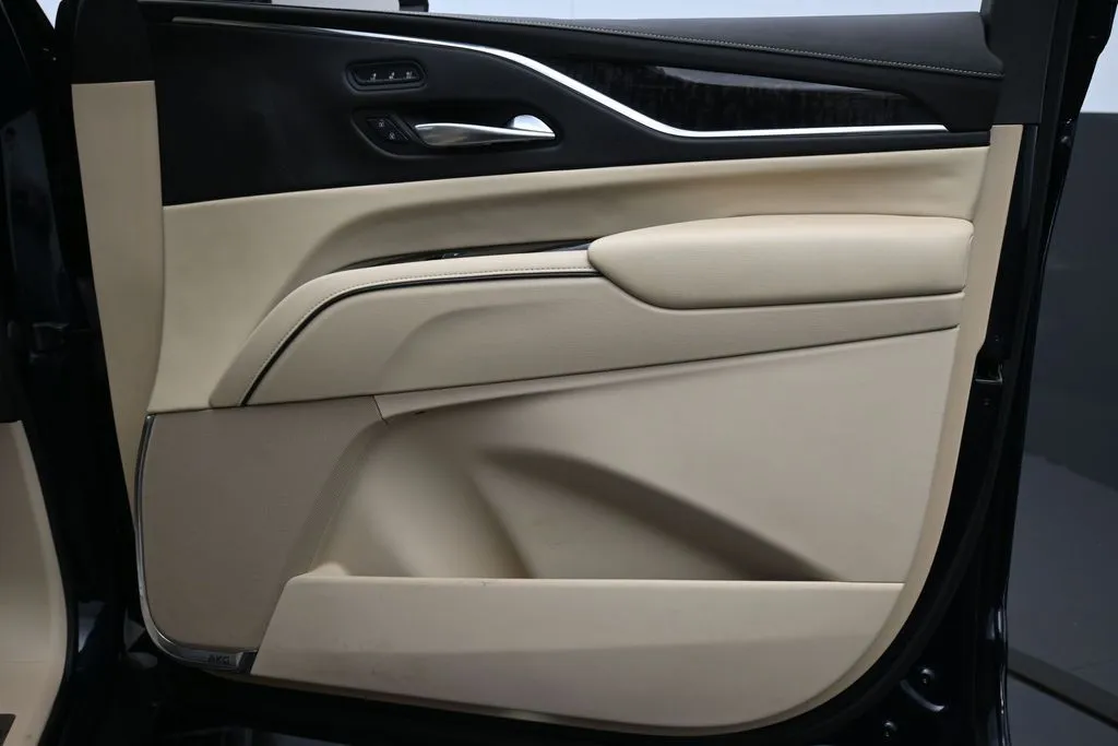 2021 Cadillac Escalade Premium Luxury - Photo 28
