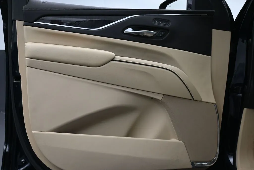 2021 Cadillac Escalade Premium Luxury - Photo 9