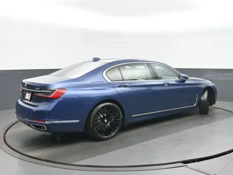 Another view of 2022 BMW 7 Series 750i xDrive for sale in Highland Park, IL at Gravity Autos Chicago