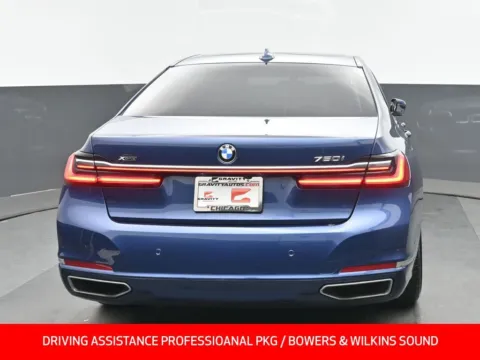 More photos of 2022 BMW 7 Series 750i xDrive at Gravity Autos Chicago, IL