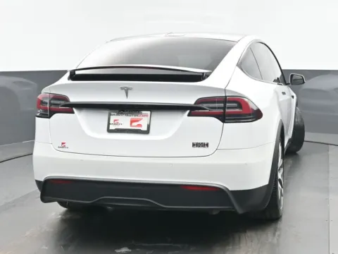 More photos of 2022 Tesla Model X Plaid at Gravity Autos Chicago, IL