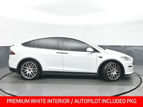 Photos of 2022 Tesla Model X Plaid for sale in Highland Park, IL at Gravity Autos Chicago