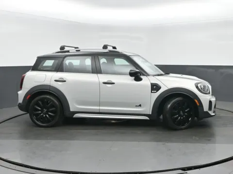 Photos of 2023 MINI Cooper S Countryman Signature for sale in Highland Park, IL at Gravity Autos Chicago