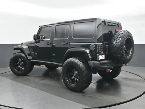 More photos of 2018 Jeep Wrangler JK Unlimited Rubicon at Gravity Autos Chicago, IL
