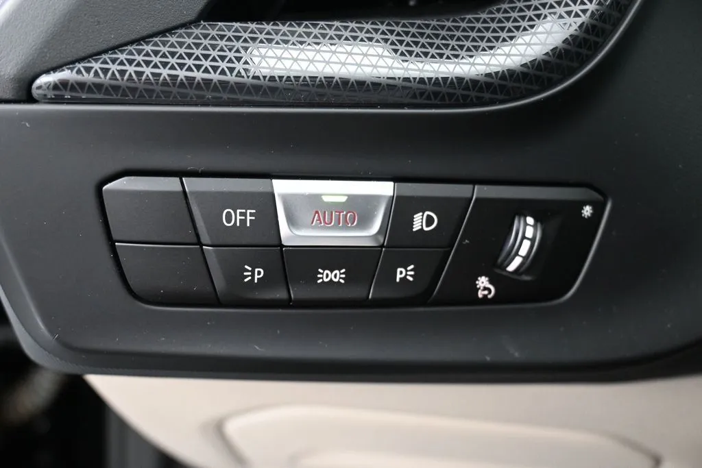 2023 BMW 2 Series M235i - Photo 20