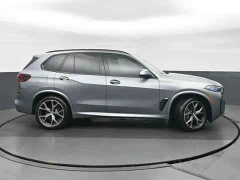 Photos of 2024 BMW X5 xDrive40i for sale in Highland Park, IL at Gravity Autos Chicago