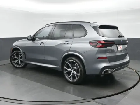 More photos of 2024 BMW X5 xDrive40i at Gravity Autos Chicago, IL