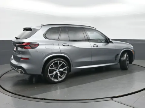 Another view of 2024 BMW X5 xDrive40i for sale in Highland Park, IL at Gravity Autos Chicago