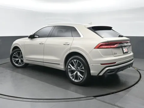 More photos of 2023 Audi Q8 55 Prestige at Gravity Autos Chicago, IL