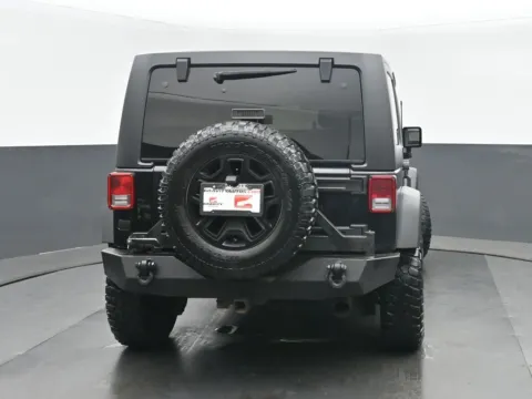 More photos of 2016 Jeep Wrangler Unlimited Rubicon at Gravity Autos Chicago, IL