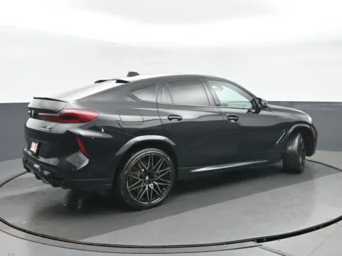 Another view of 2022 BMW X6 M for sale in Highland Park, IL at Gravity Autos Chicago