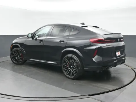 More photos of 2022 BMW X6 M at Gravity Autos Chicago, IL