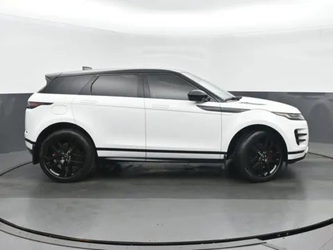 Photos of 2022 Land Rover Range Rover Evoque R-Dynamic SE for sale in Highland Park, IL at Gravity Autos Chicago