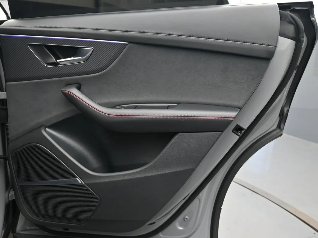 2024 Audi RS Q8 Base - Photo 22