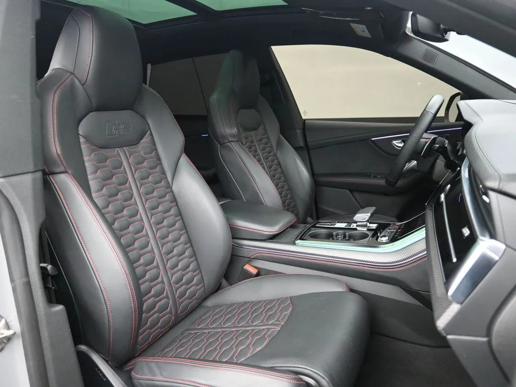 2024 Audi RS Q8 Base - Photo 25