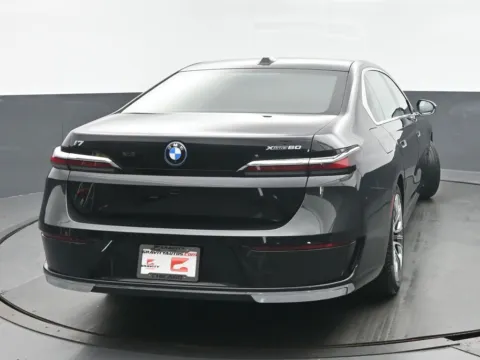 More photos of 2023 BMW i7 xDrive60 at Gravity Autos Chicago, IL