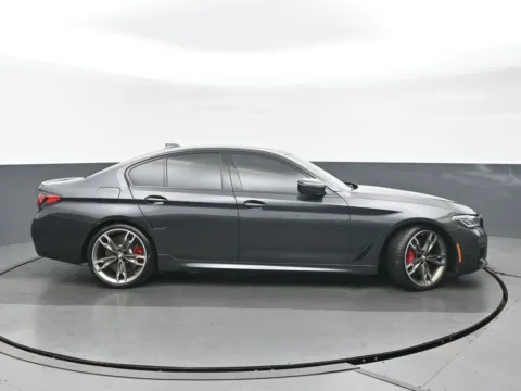 Photos of 2022 BMW 5 Series M550i xDrive for sale in Highland Park, IL at Gravity Autos Chicago