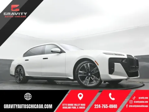 White 2023 BMW i7 xDrive60 for sale in Highland Park, IL