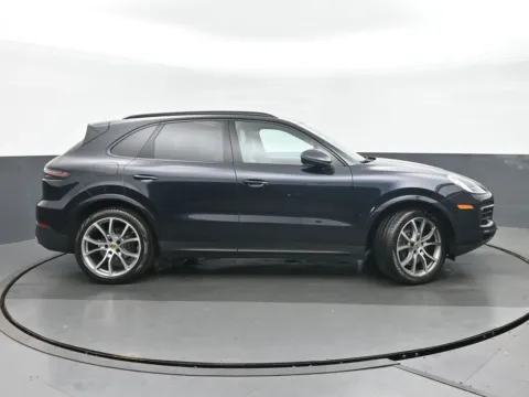 Photos of 2022 Porsche Cayenne Platinum Edition for sale in Highland Park, IL at Gravity Autos Chicago