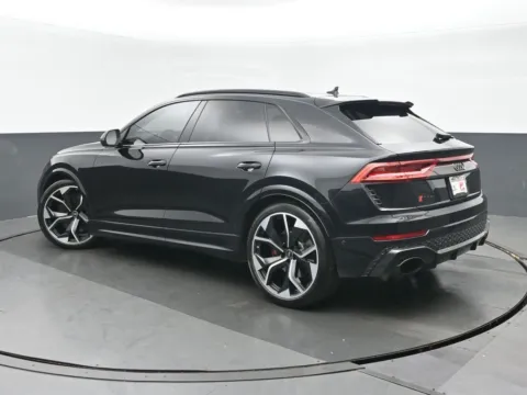More photos of 2021 Audi RS Q8 4.0T at Gravity Autos Chicago, IL