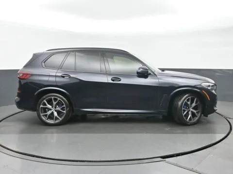 Photos of 2022 BMW X5 xDrive40i for sale in Highland Park, IL at Gravity Autos Chicago