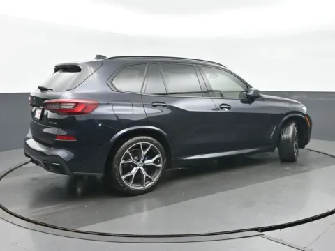 Another view of 2022 BMW X5 xDrive40i for sale in Highland Park, IL at Gravity Autos Chicago