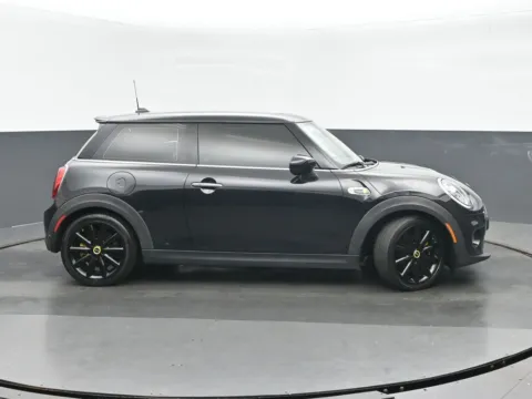 Photos of 2021 MINI Cooper SE Electric Signature Plus for sale in Highland Park, IL at Gravity Autos Chicago