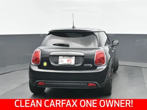 More photos of 2021 MINI Cooper SE Electric Signature Plus at Gravity Autos Chicago, IL