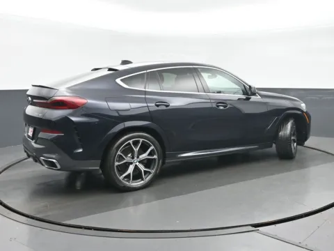 Another view of 2022 BMW X6 xDrive40i for sale in Highland Park, IL at Gravity Autos Chicago