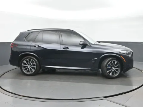 Photos of 2024 BMW X5 xDrive40i for sale in Highland Park, IL at Gravity Autos Chicago