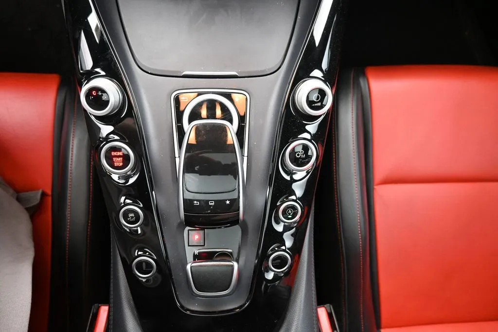 2017 Mercedes-Benz AMG GT Base - Photo 17