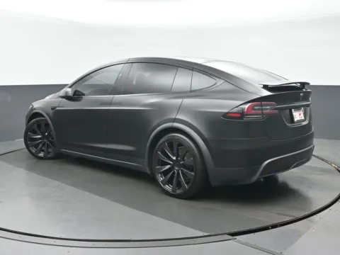 More photos of 2022 Tesla Model X Plaid at Gravity Autos Chicago, IL