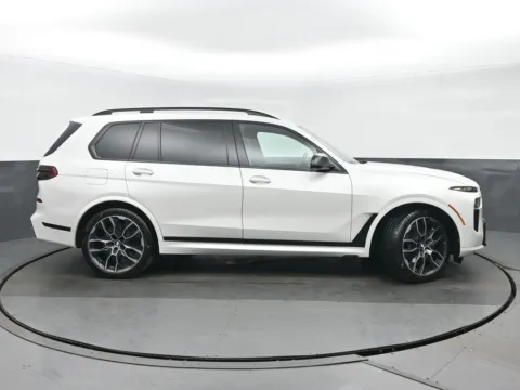Photos of 2023 BMW X7 M60i for sale in Highland Park, IL at Gravity Autos Chicago