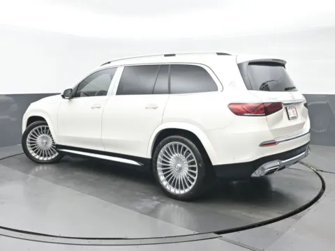 More photos of 2023 Mercedes-Benz GLS Maybach GLS 600 at Gravity Autos Chicago, IL