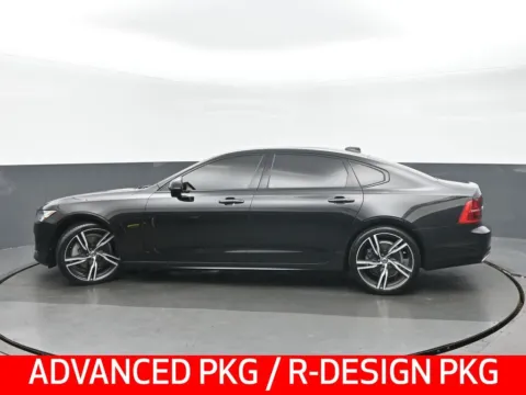 Photos of 2020 Volvo S90 T6 R-Design for sale in Highland Park, IL at Gravity Autos Chicago