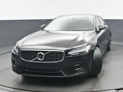 More photos of 2020 Volvo S90 T6 R-Design at Gravity Autos Chicago, IL