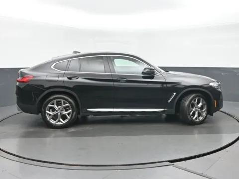 Photos of 2023 BMW X4 xDrive30i for sale in Highland Park, IL at Gravity Autos Chicago