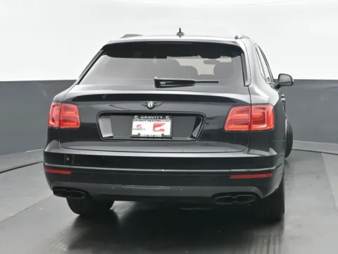 More photos of 2019 Bentley Bentayga V8 at Gravity Autos Chicago, IL