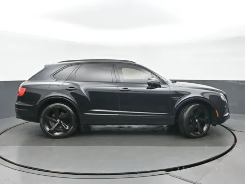 Photos of 2019 Bentley Bentayga V8 for sale in Highland Park, IL at Gravity Autos Chicago