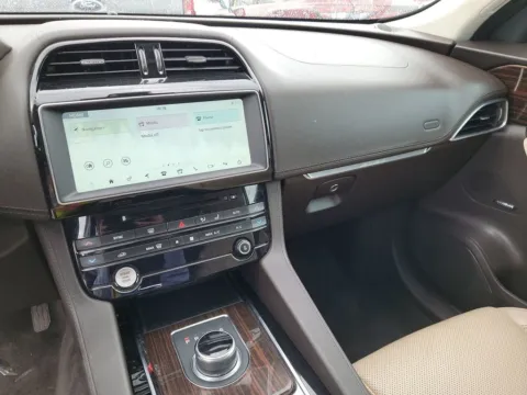 Another view of 2020 Jaguar F-PACE 25t Prestige for sale in Highland Park, IL at Gravity Autos Chicago