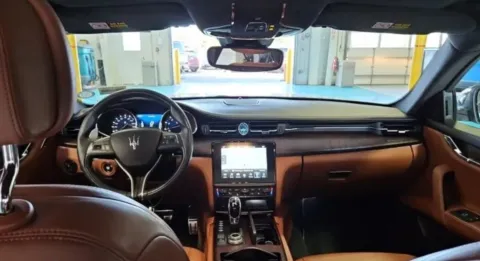 Another view of 2018 Maserati Quattroporte S Q4 for sale in Highland Park, IL at Gravity Autos Chicago