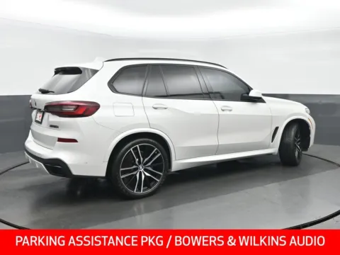 Another view of 2022 BMW X5 M50i for sale in Highland Park, IL at Gravity Autos Chicago