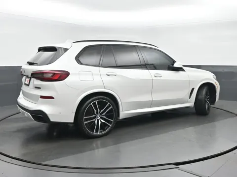 Another view of 2022 BMW X5 M50i for sale in Highland Park, IL at Gravity Autos Chicago